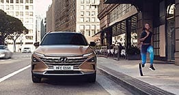 nexo 2019 front view with running woman